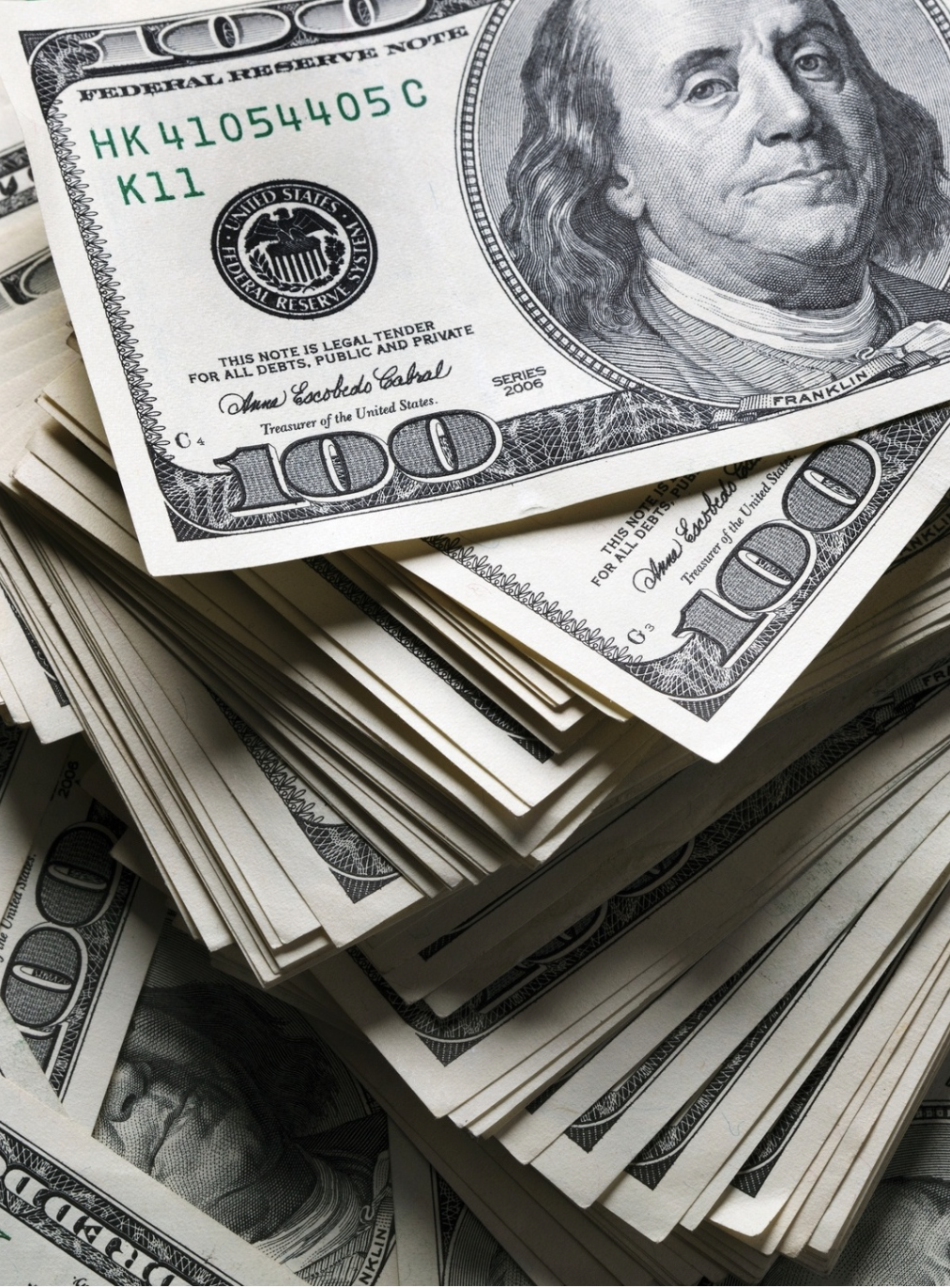 Você está visualizando atualmente Alta do Dólar e o Impacto nos Tecidos: Como a Gol Têxtil Protege Seu Negócio